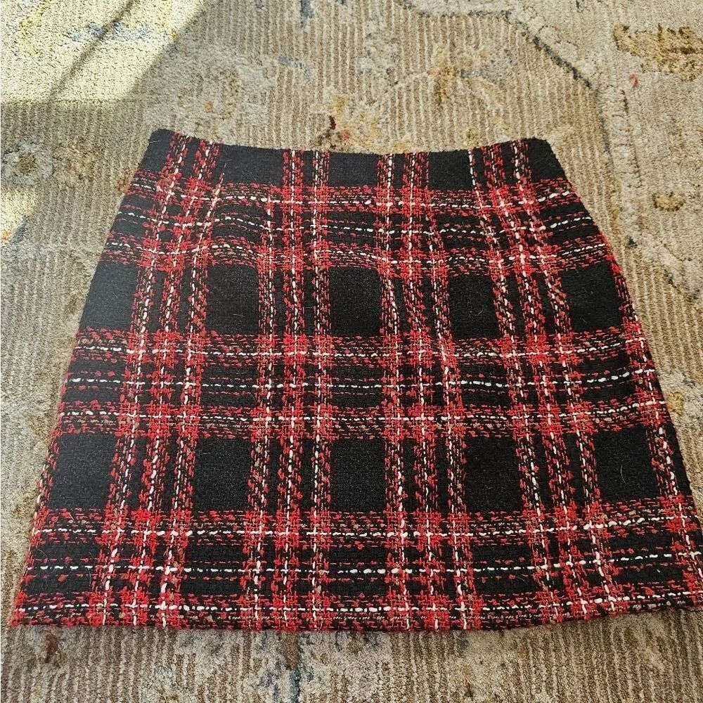 NWT Loft Plaid Skirt. Sz 8 Petite, side Zip With Lining And Total Length 17"
